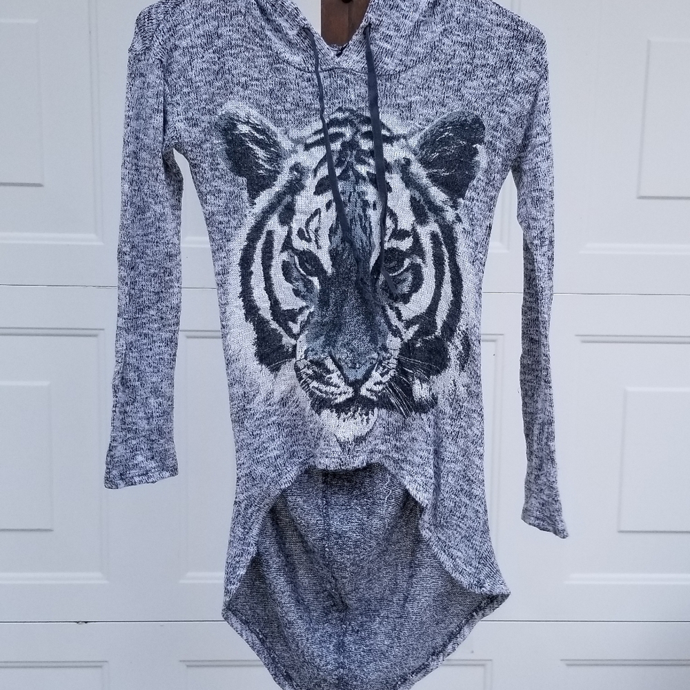 Tiger long sleeve top